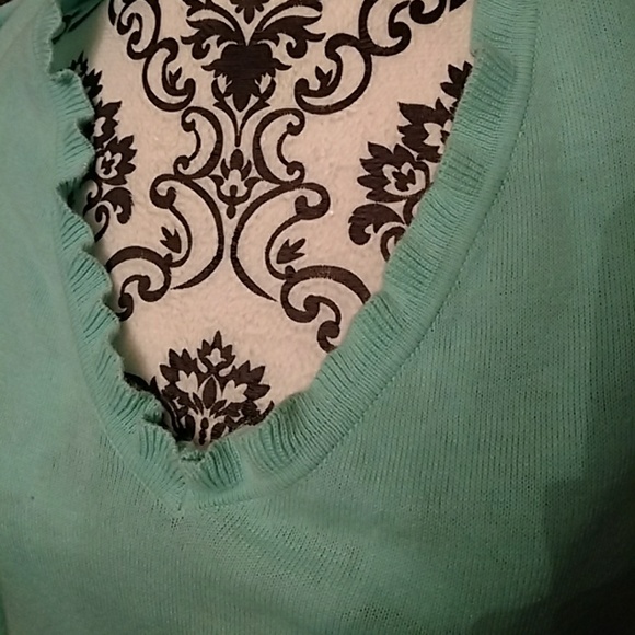 Sweater - Picture 2 of 5